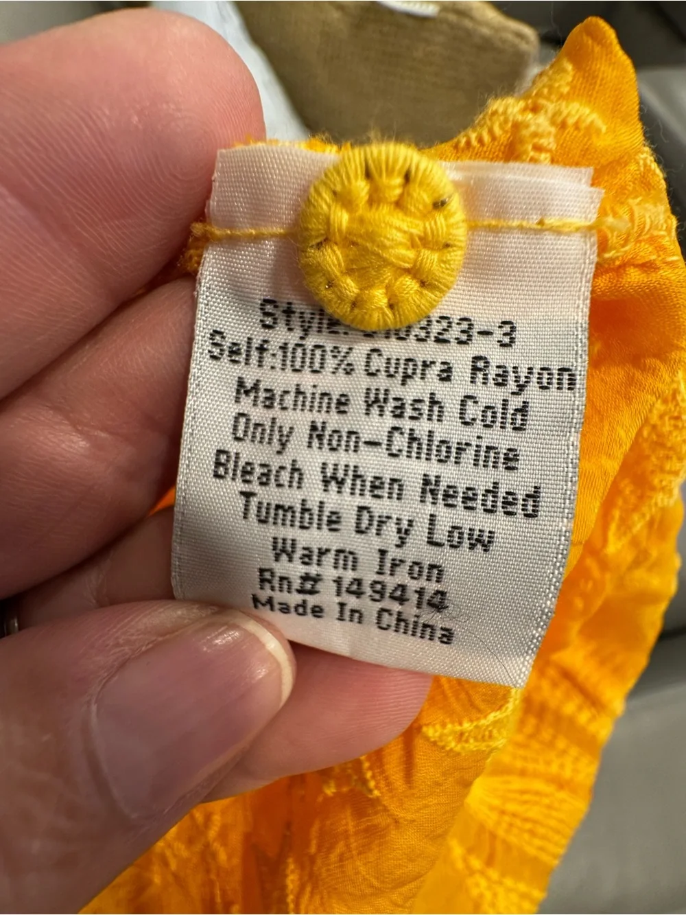 Johnny Was Leafy Concetta Embroidered Blouse Size L Yellow Sleeveless Keyhole